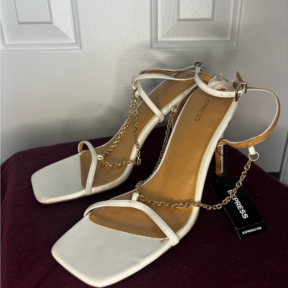 Express Elegant White Heels with Gold Chain Detail